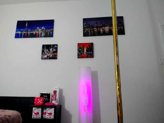 Скриншоты трансляции SamiraLicious