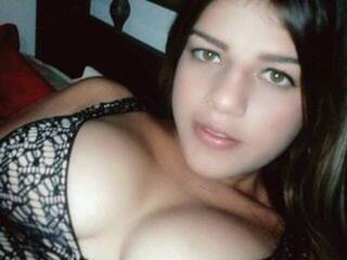 Эротический видеочат SamyThomson