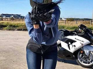 Эротический видеочат SaraBet