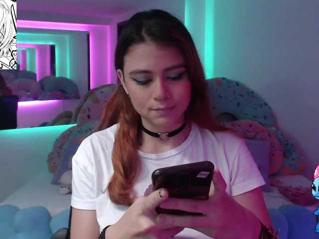 Скриншоты трансляции SaraClover