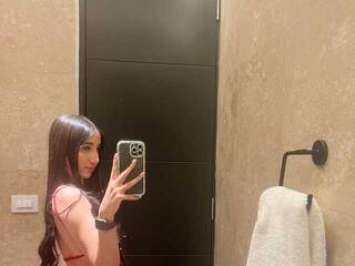 Эротический видеочат SaraDevoe