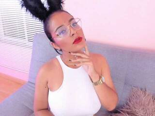 Эротический видеочат SarahBloom