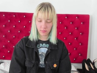 Эротический видеочат SarahOrgasm