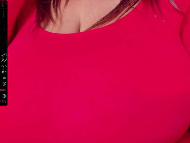 Скриншоты трансляции SarahReyes1