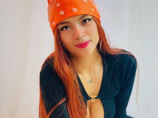 Эротический видеочат SaraLoveee