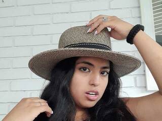 Эротический видеочат SaritaDavis1