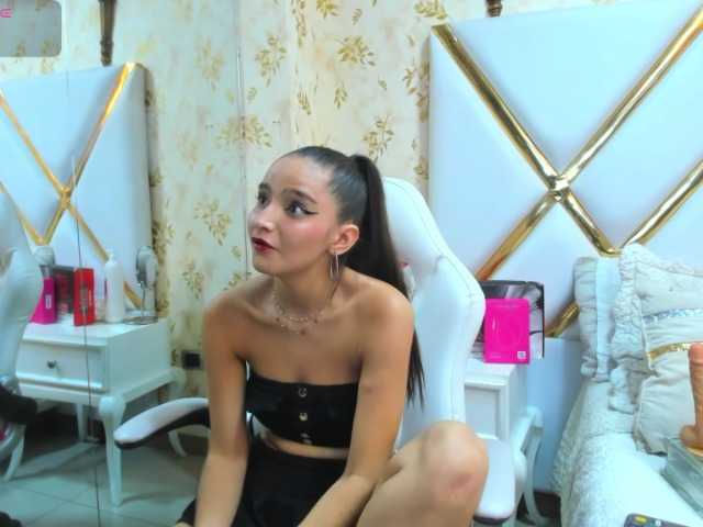 Скриншоты трансляции SashaaFerrer