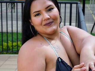 Эротический видеочат Sashira