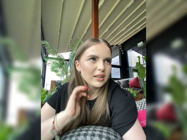 Скриншоты трансляции CandyFlipGirl