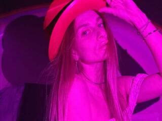 Эротический видеочат SatAna89