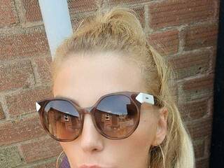 Эротический видеочат SavageAss