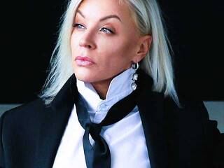 Эротический видеочат ScarlettBliss