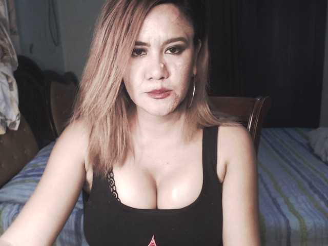 Скриншоты трансляции MistressElla