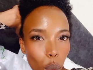 Эротический видеочат ScarlettDiorFoxx