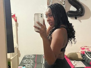 Эротический видеочат Scarletthot-01