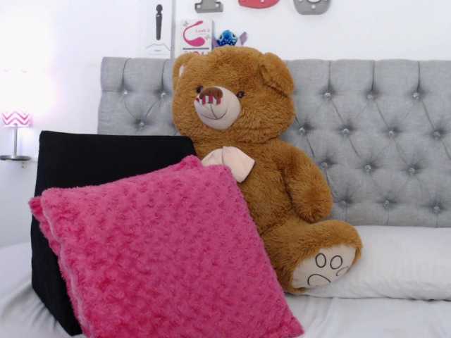 Скриншоты трансляции TiffannyKutle