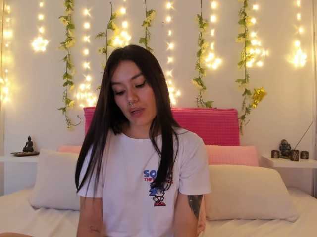Скриншоты трансляции TiffannyKutle