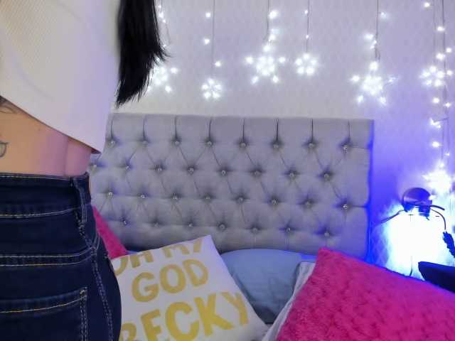 Скриншоты трансляции TiffannyKutle