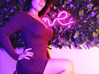 Эротический видеочат SeleneGreen