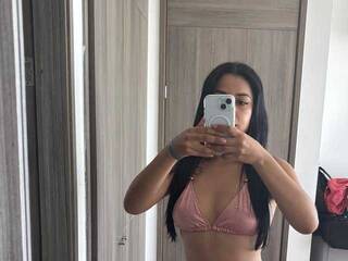 Эротический видеочат SeleneJinx