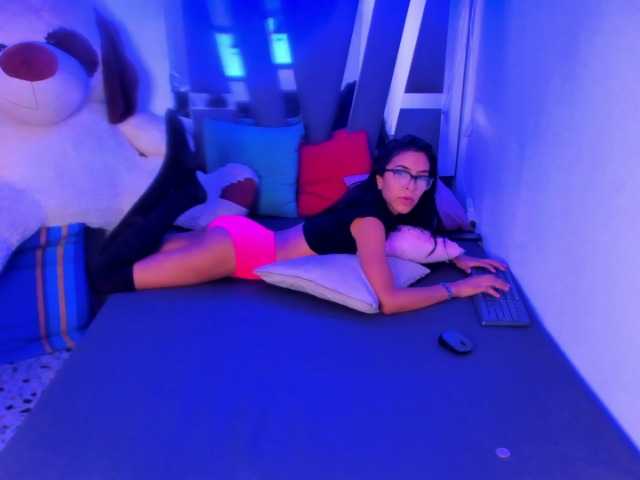 Скриншоты трансляции SelinneFoxx