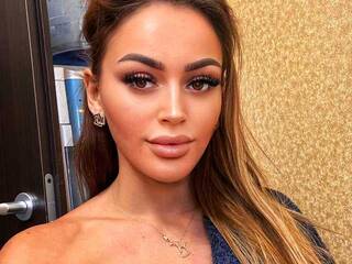 Эротический видеочат Selinnoff