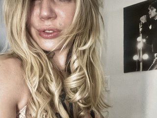 Эротический видеочат SerenaSherwood