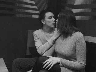 Эротический видеочат Sex-Dealers