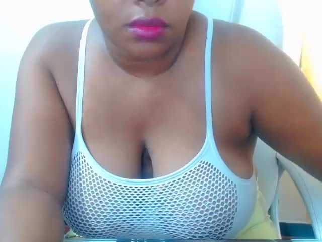 Скриншоты трансляции Sexy-Brunette