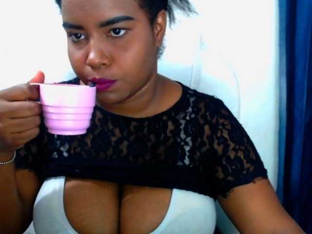 Скриншоты трансляции Sexy-Brunette