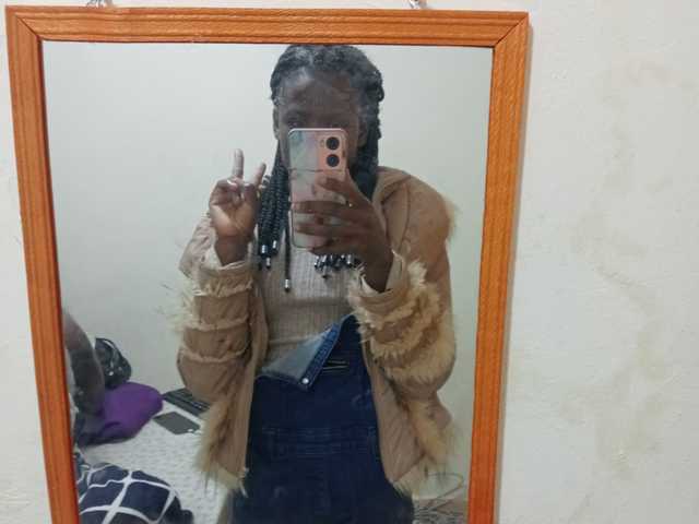 Фотография профиля Sexycharlet43