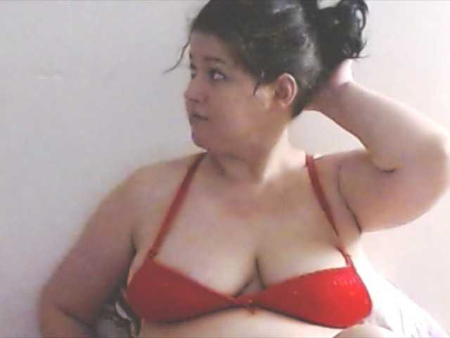 Скриншоты трансляции SexyHotEmma