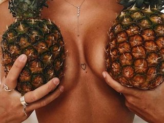 Эротический видеочат ShantalSmith27