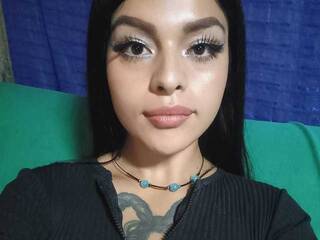 Эротический видеочат Sharlote-Williams