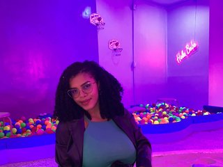 Эротический видеочат sharomsawyer