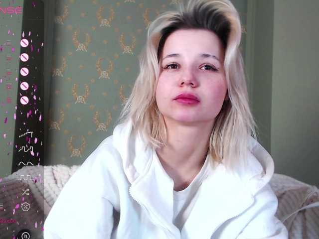 Скриншоты трансляции nicoleblonde