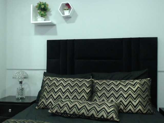 Скриншоты трансляции ShirleyRedd