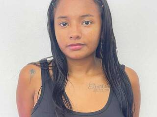 Эротический видеочат shuri-18