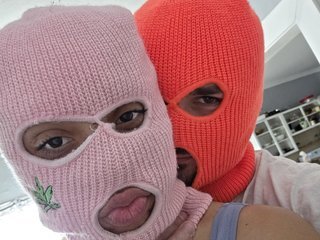 Эротический видеочат Skimaskcouple891081