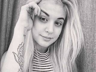 Эротический видеочат SmallCat4