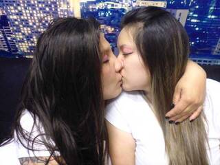 Эротический видеочат SOFIA-KARLA