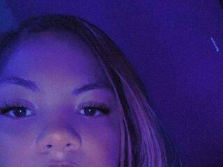 Эротический видеочат SofiaaSweet