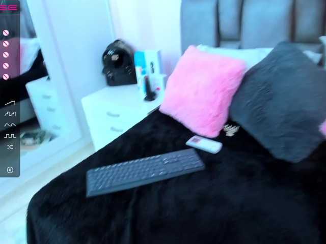 Скриншоты трансляции SofiaLorenz