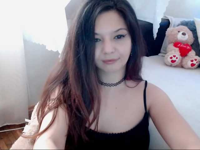 Скриншоты трансляции SofiesWorld