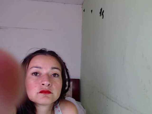 Скриншоты трансляции SofiMartinez1