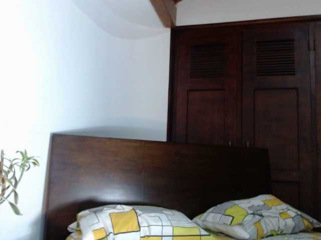 Скриншоты трансляции SofiaVanizelo