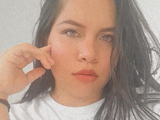 Эротический видеочат SofiWhore