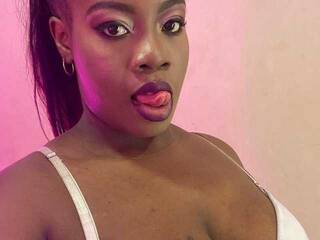 Эротический видеочат SoniaCash