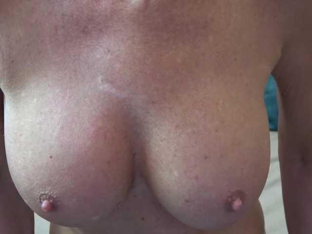 Фотографии SonjaKovach #new #bigboobs #mature #milf #ladies suck my wood-dildo (home made) lets cum with me if you can HIT my GOAL 656
