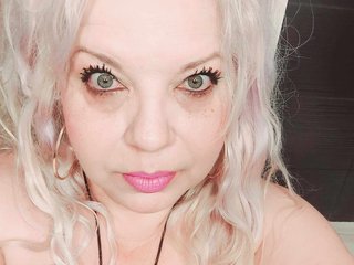 Эротический видеочат SonyaHotMilf